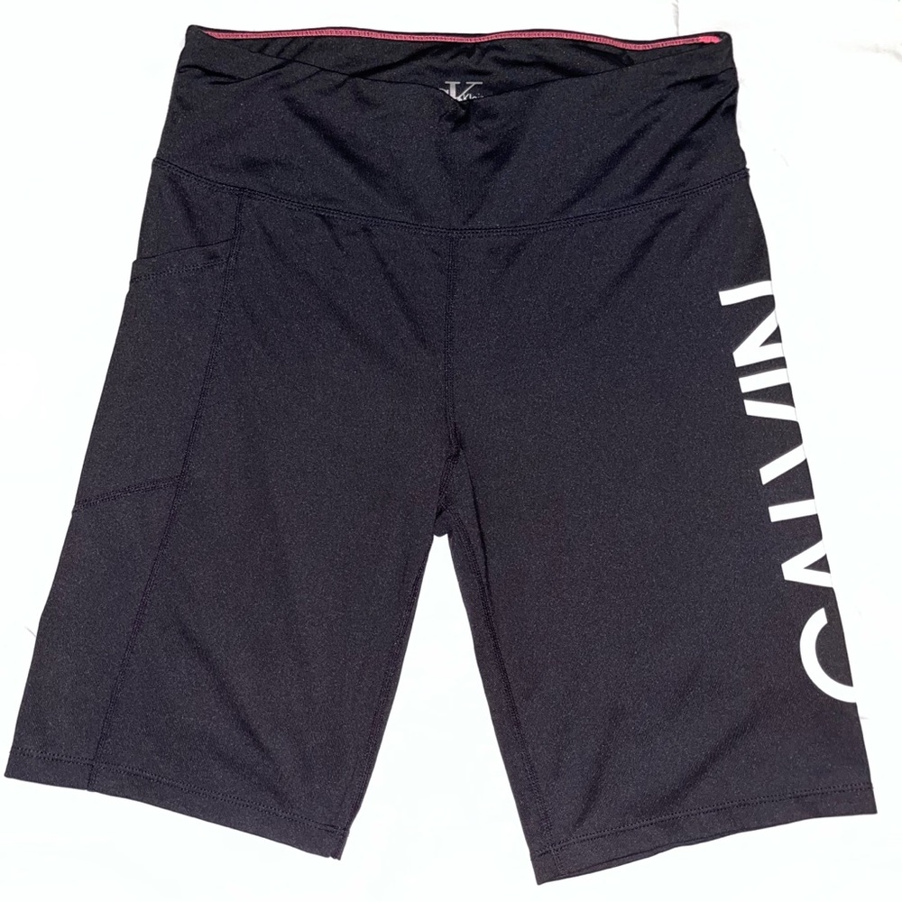 Calvin Klein Performance High-Rise Side Pocket Short 8”